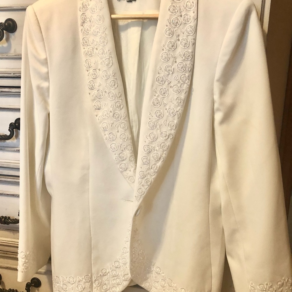 Beautiful John Meyer blazer, size 14